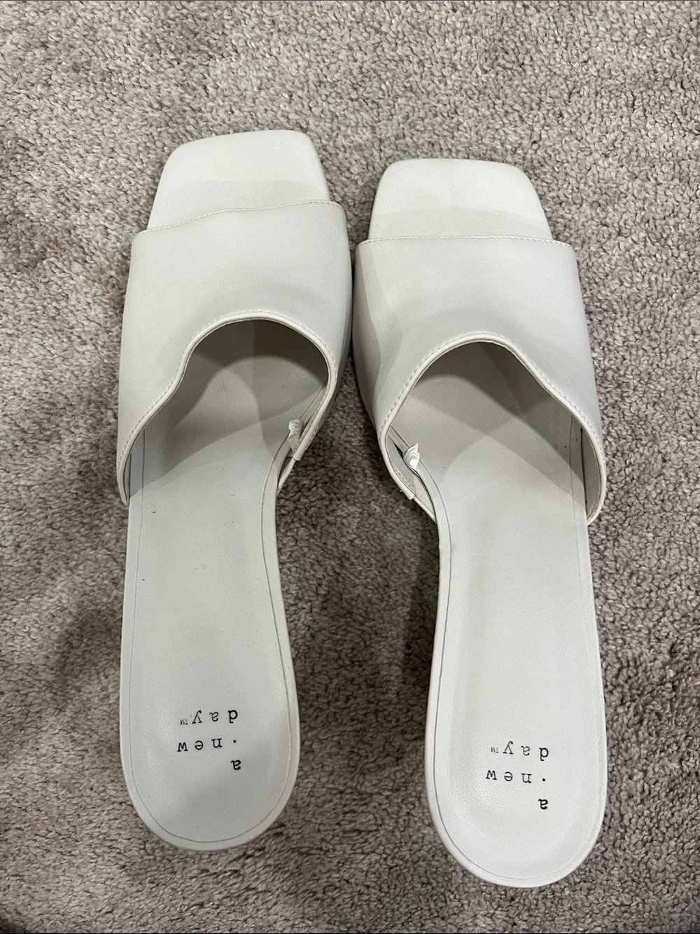 White wedges size 11